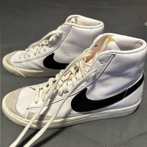 nike blazers mid ‘77